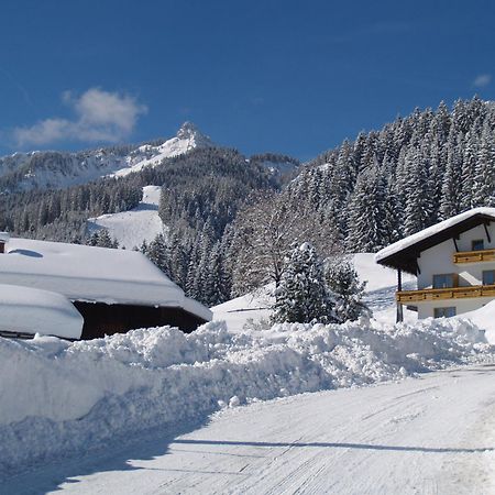 Pension Talblick In Waengle Bei Reutte Exterior photo