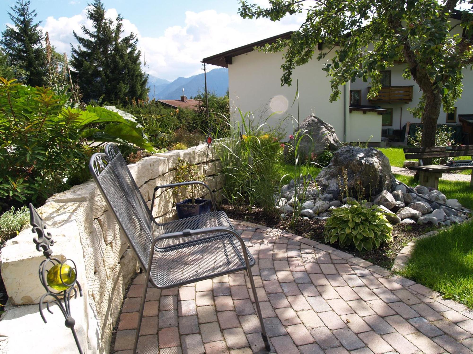 Pension Talblick In Waengle Bei Reutte Exterior photo